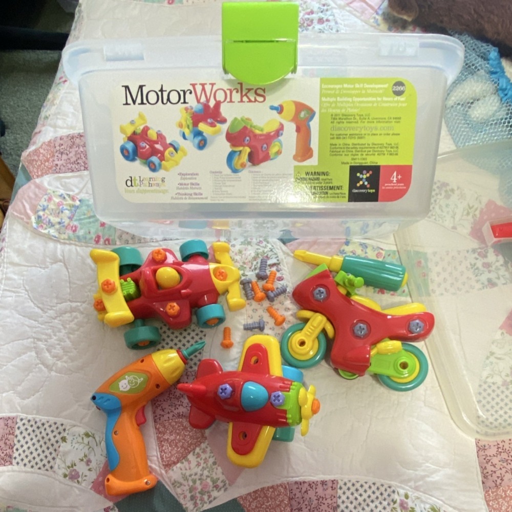 Discovery Toys MotorWorks Interlocking Blocks Set Vehicles 2266